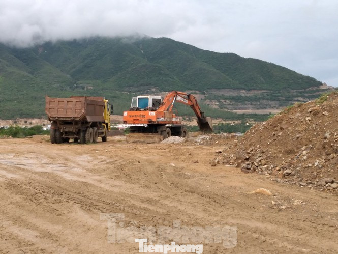 Báo cáo Thủ tướng nhà riêng lẻ 4 tầng hầm, đấu giá đất công ‘một vốn lời mười’ ảnh 7