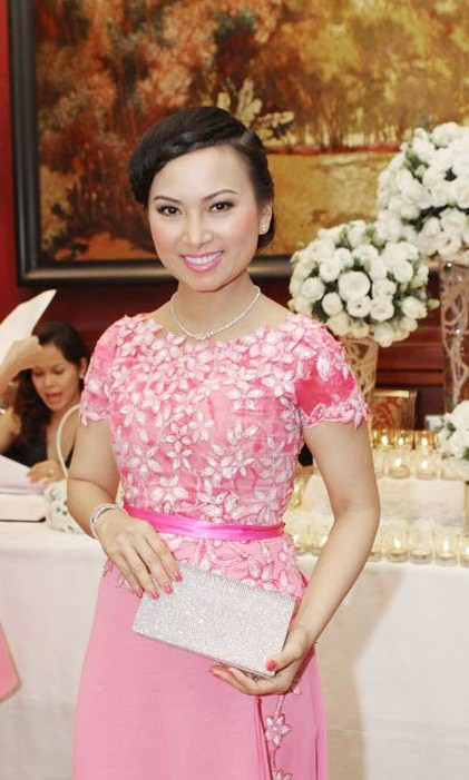 Có khối tài sản hơn 1 tỷ đôla nhưng ca sĩ giàu nhất Việt Nam lại không chuộng diện đồ hiệu ảnh 9