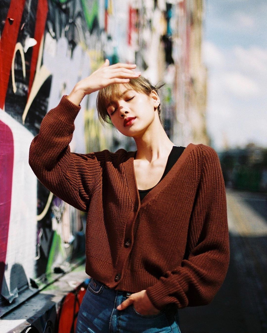 Học ngay BLACKPINK bí kíp tạo dáng siêu tự nhiên mà lên ảnh "sống ảo" cực đẹp ảnh 12