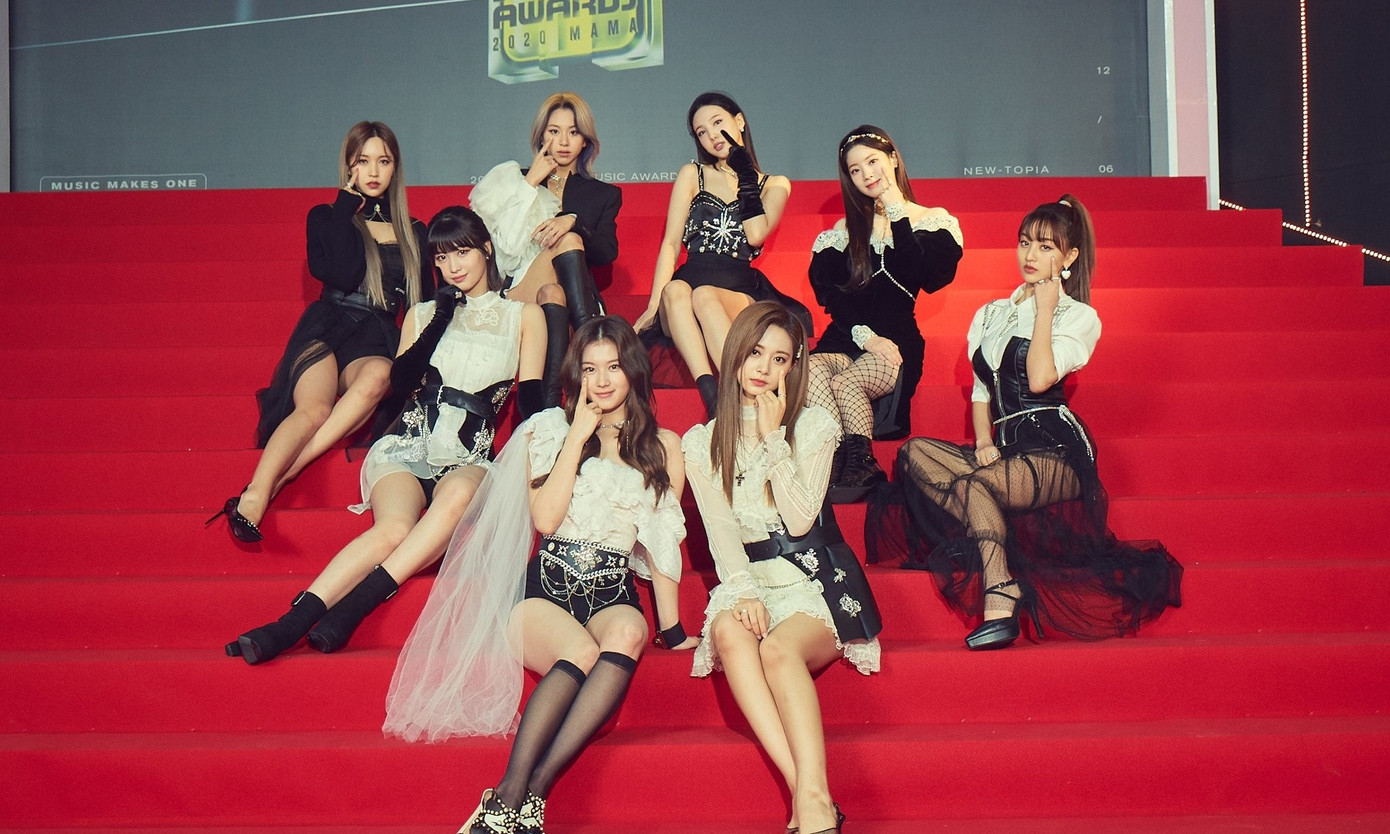 Ngày nào còn bị chê "toàn diện đồ vừa xấu vừa phèn", TWICE bây giờ đã mặc đẹp đến khó tin ảnh 6