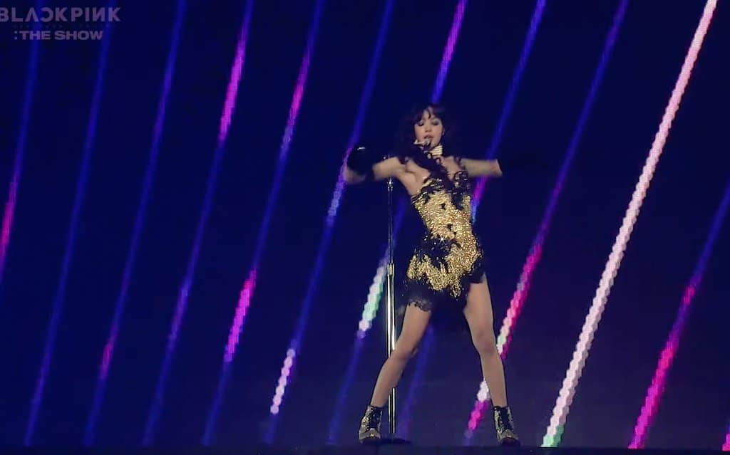 Chỉ có thể là Lisa: Mặt xinh dáng chuẩn nên mặc bộ nào cũng đẹp hơn cả người mẫu của hãng ảnh 2