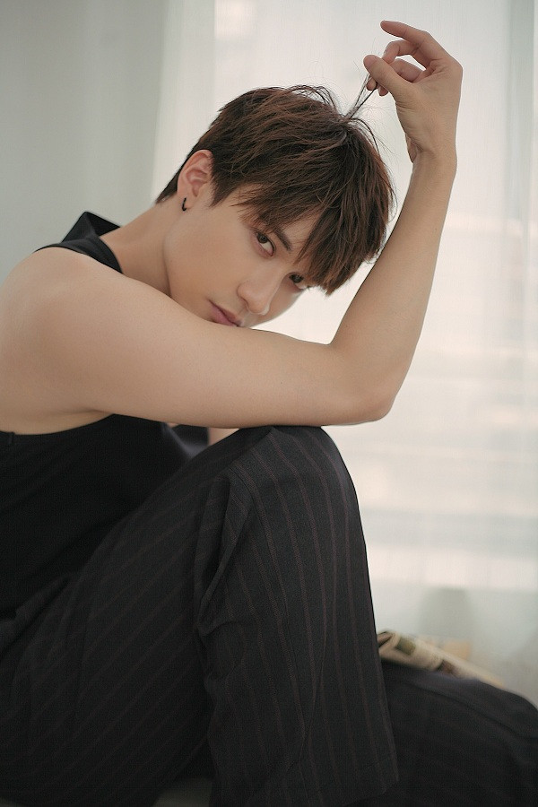 “Mỹ nam 6 múi” Dũng Bino lần đầu đóng phim VTV đã ẵm luôn vai phản diện khó nhằn ảnh 3