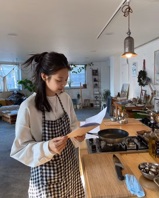 Nếu là một chàng trai, cả Lisa và Rosé đều muốn hẹn hò với Jennie vì lý do bất ngờ này ảnh 4