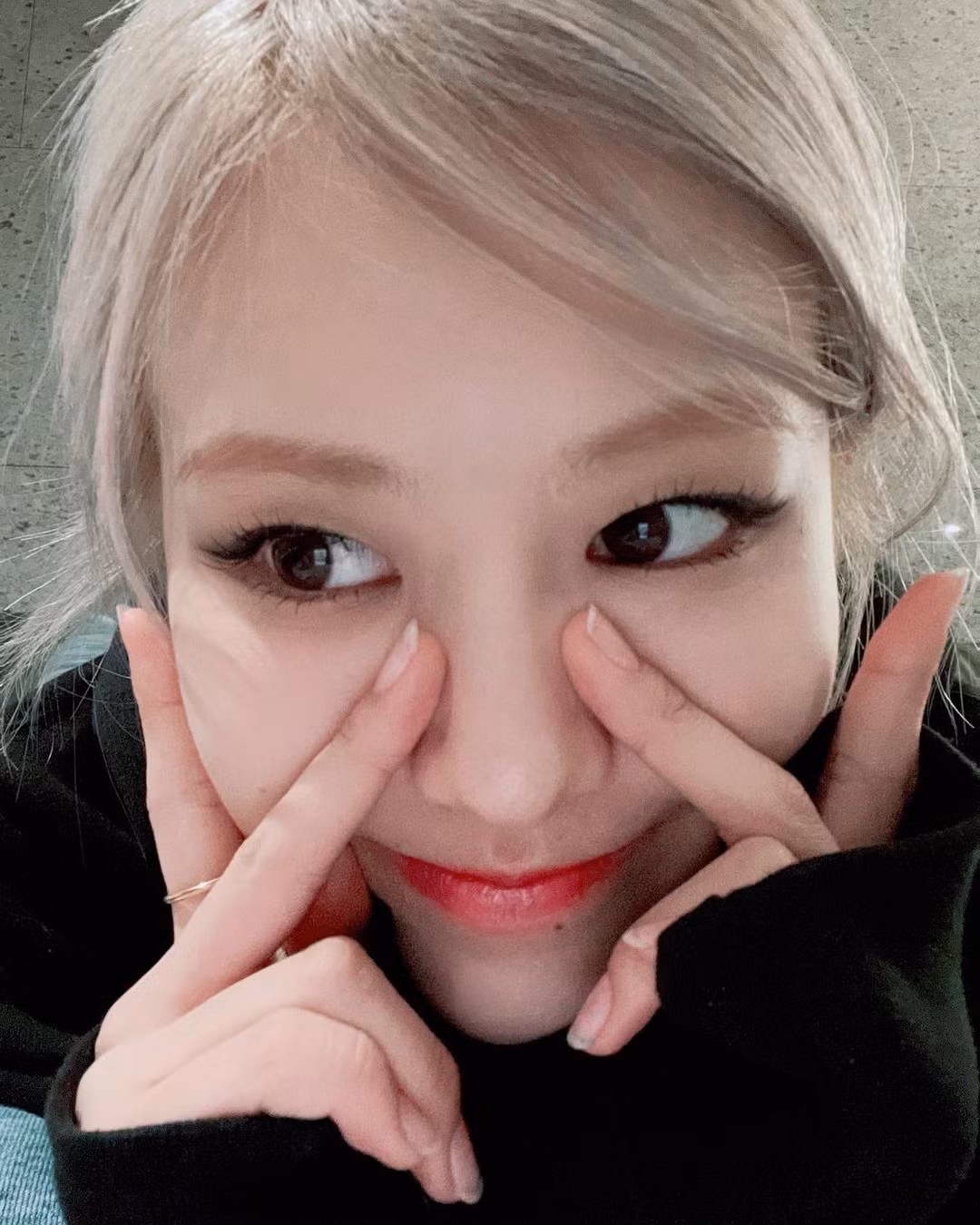 BLACKPINK không chỉ có stylist mát tay mà team trang điểm cũng thuộc hàng “đỉnh của chóp” ảnh 5