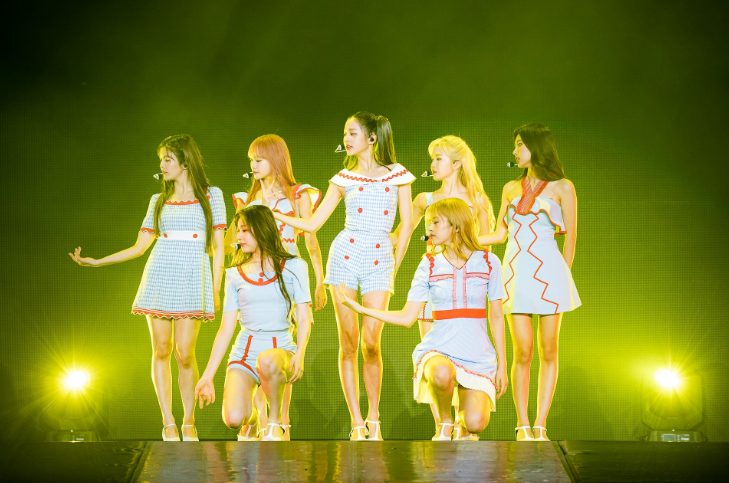 Bốn lý do khiến fan K-Pop khó thể bỏ qua phim âm nhạc “IZ*ONE: Ngước nhìn tôi” ảnh 2