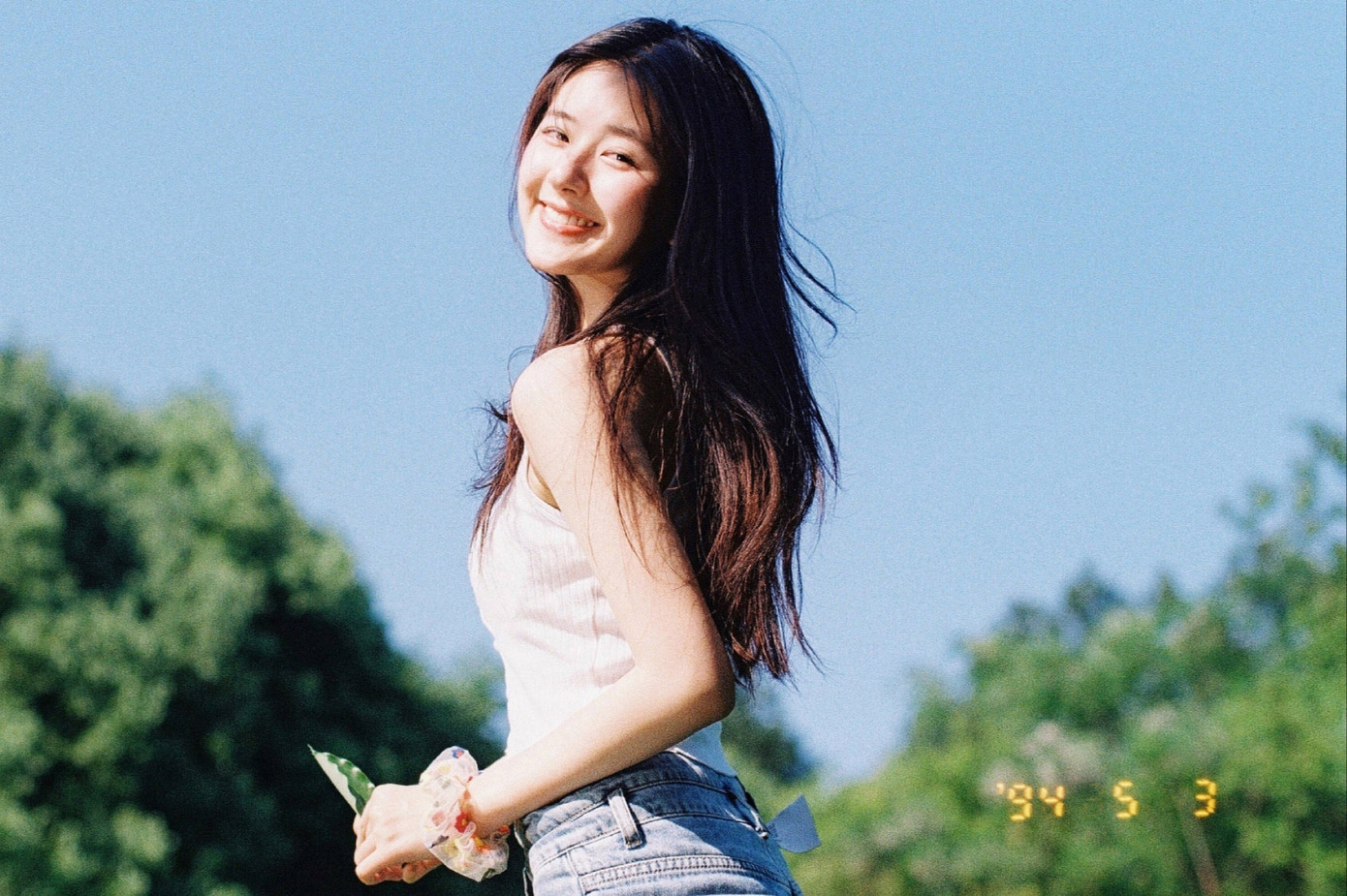 C-Biz không thiếu các tiểu thư nhà siêu giàu, chịu khổ đóng phim chỉ để cho vui ảnh 4