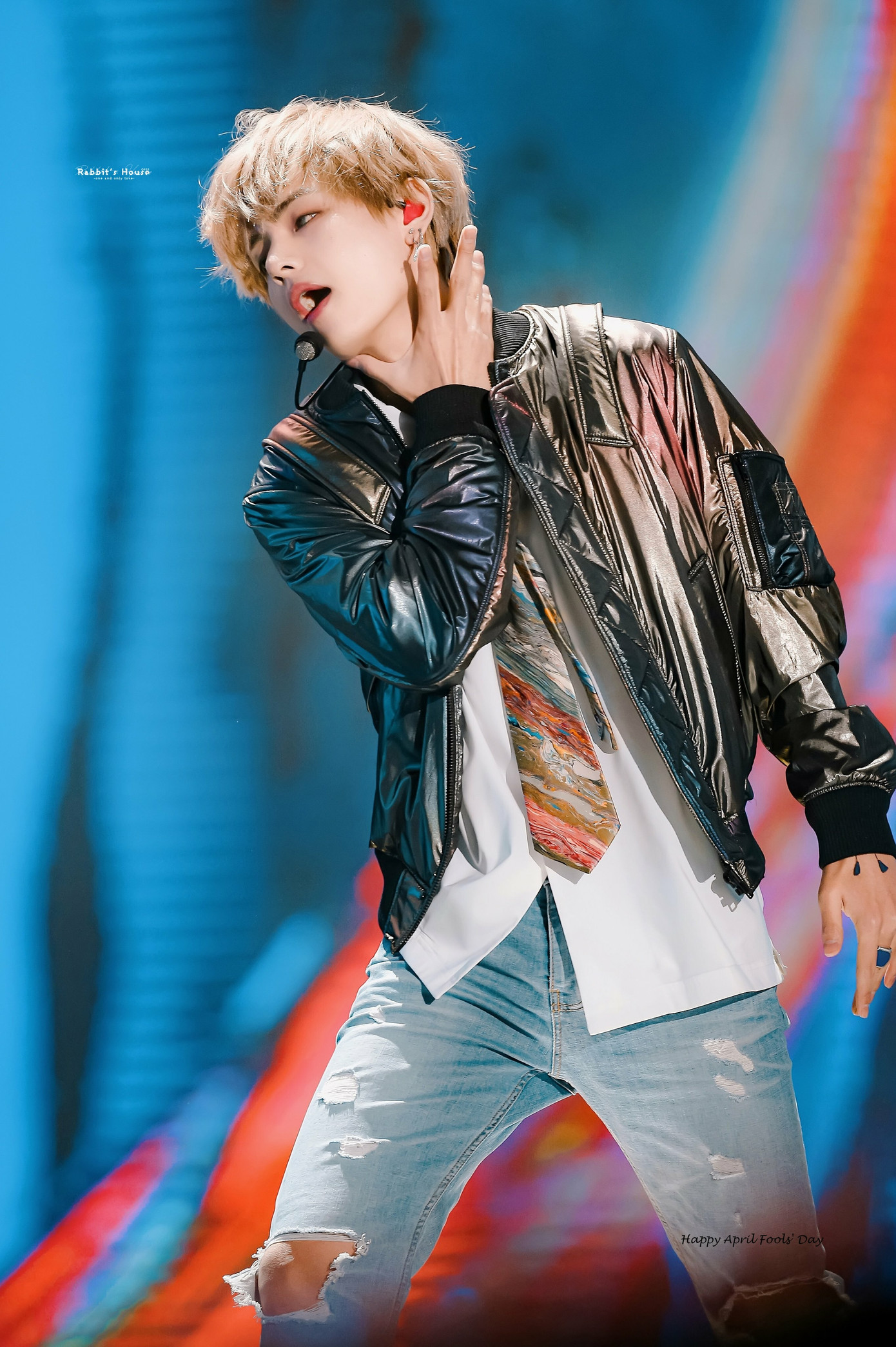 Chỉ có thể là V: Đẹp trai tới nỗi hàng loạt fansite idol khác không thể cầm lòng ảnh 4