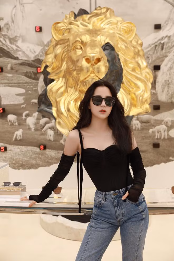 Liên tiếp đụng hàng mỹ nhân châu Á nhưng vì đâu BLACKPINK vẫn được khen đẹp hơn hẳn? ảnh 5