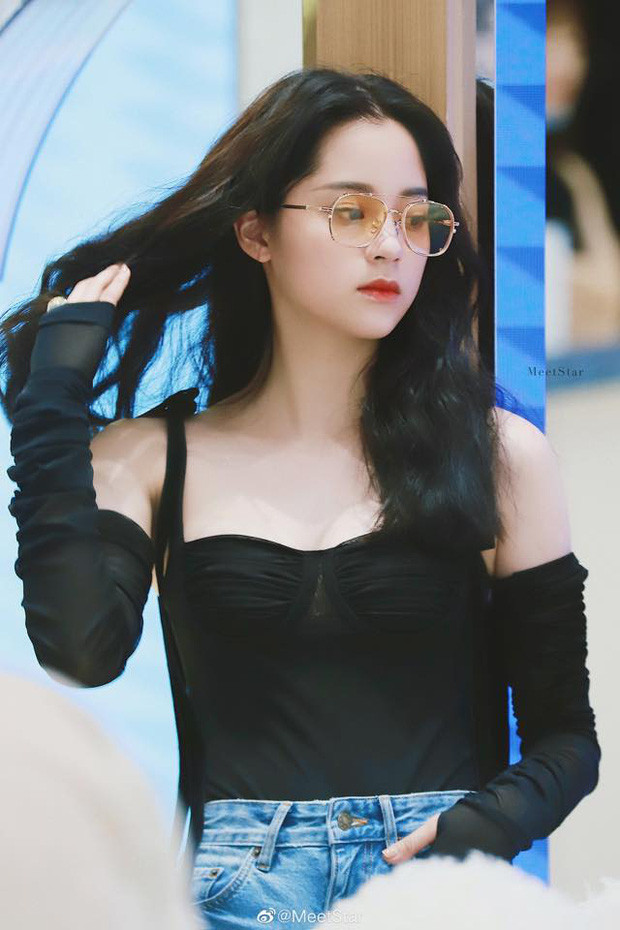 Liên tiếp đụng hàng mỹ nhân châu Á nhưng vì đâu BLACKPINK vẫn được khen đẹp hơn hẳn? ảnh 4