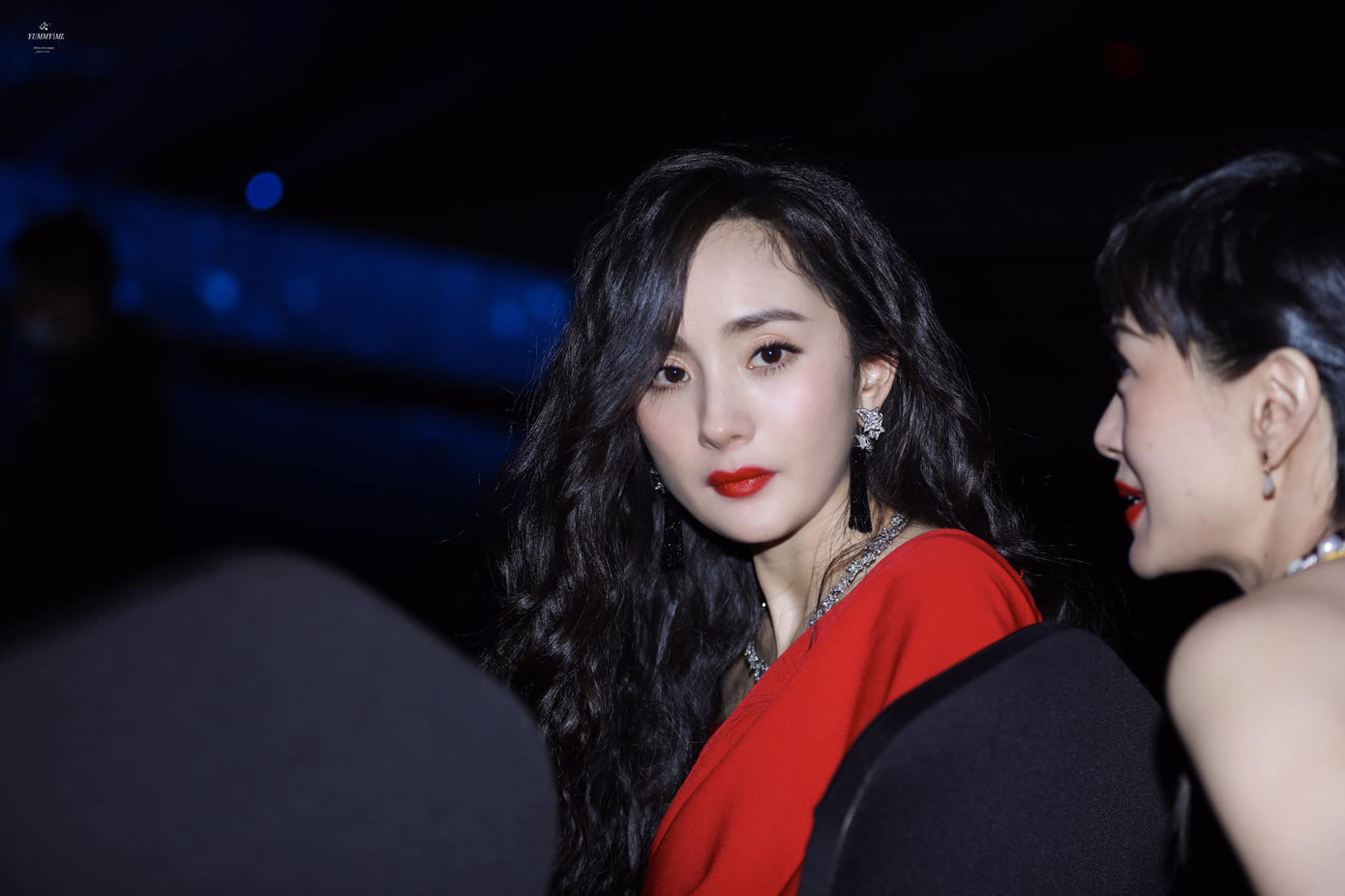 Đến Dương Mịch cũng có ngày sụt giảm phong độ: Từ váy áo đến trang điểm đều “hết hồn” ảnh 8