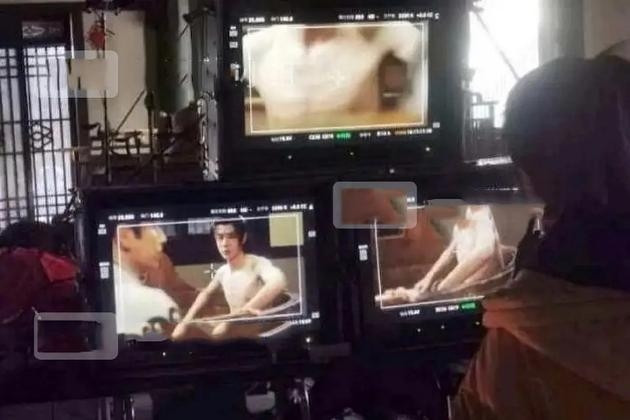 Lộ cảnh tắm trong “Hữu Phỉ”, Vương Nhất Bác không giấu được vóc dáng gầy gò đáng báo động ảnh 2