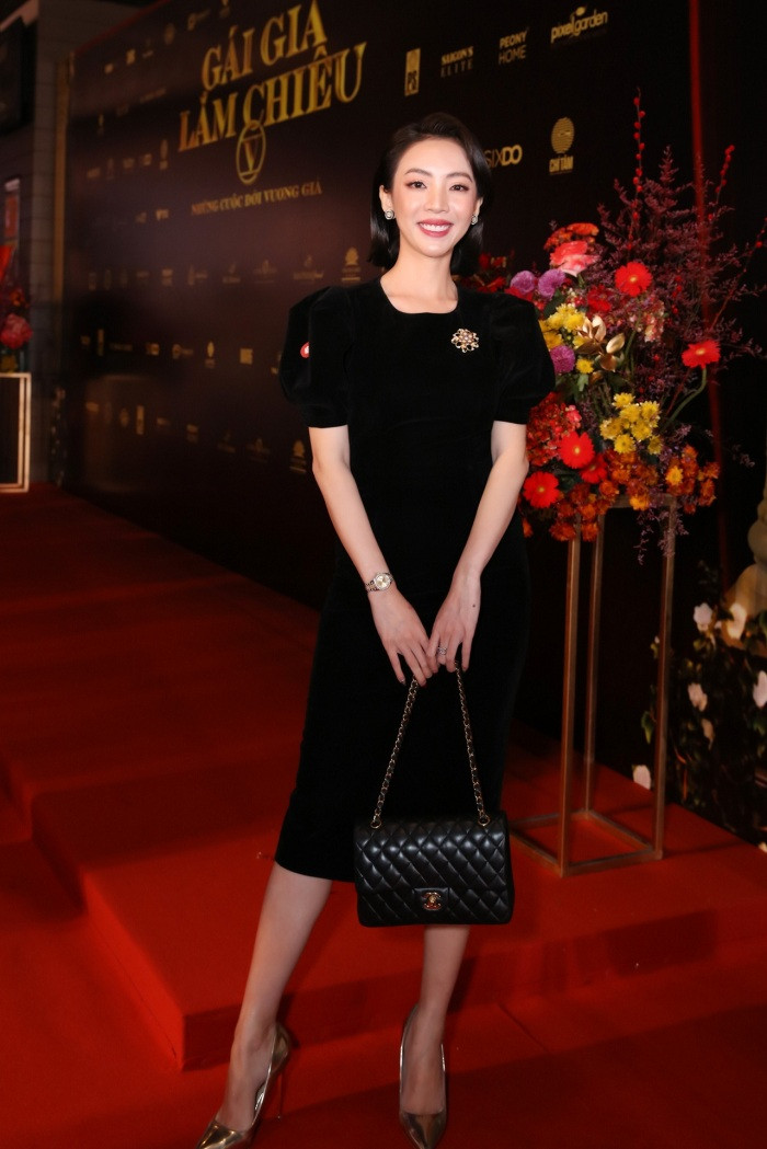 Chia tay chị Mười Ba cá tính, Thu Trang hóa quý cô kiêu kỳ chứng tỏ “ai rồi cũng khác” ảnh 2