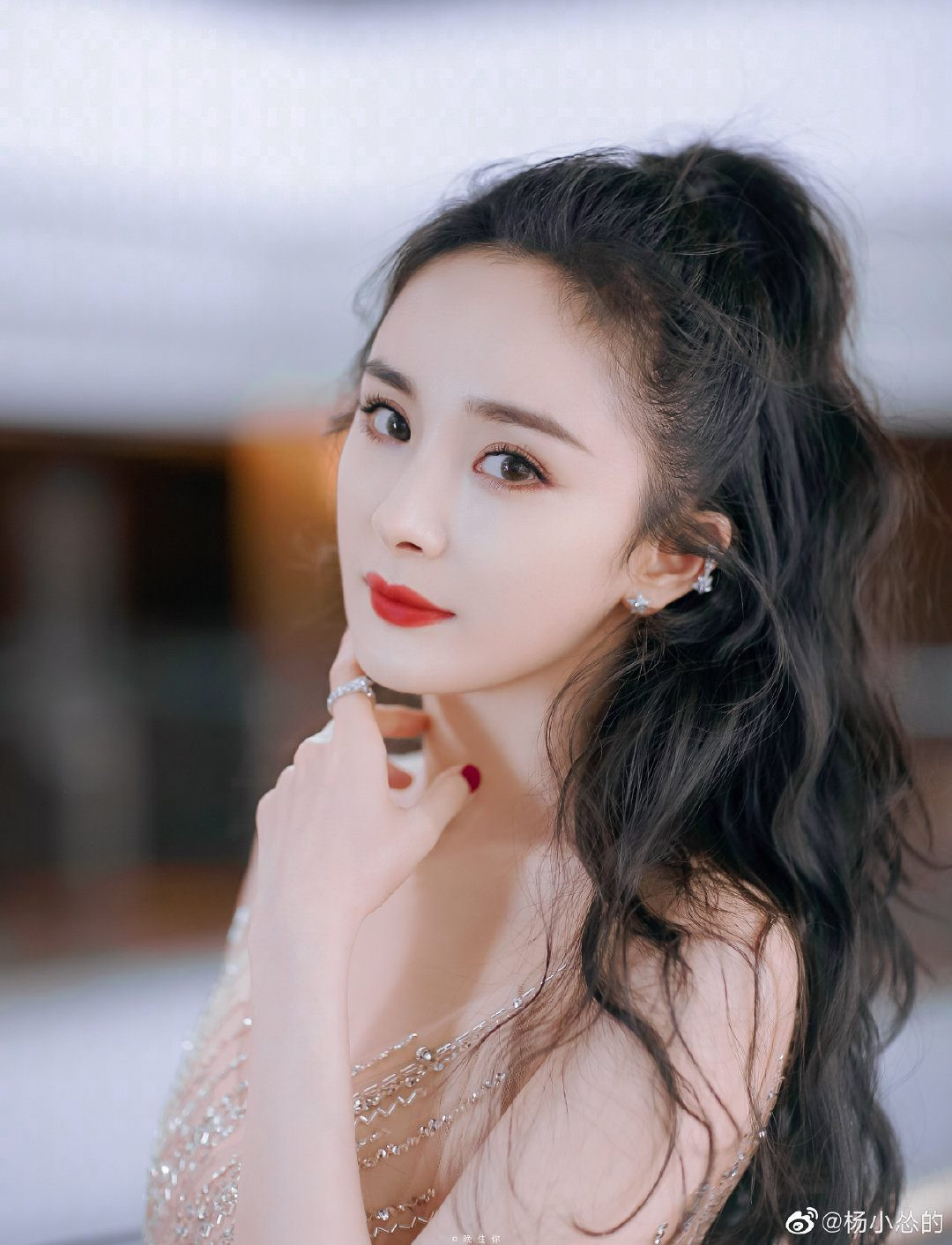 Lai lịch gây sốc của chiếc váy hồng “xa xỉ nhưng chẳng đẹp” mà Dương Mịch vừa diện ảnh 10