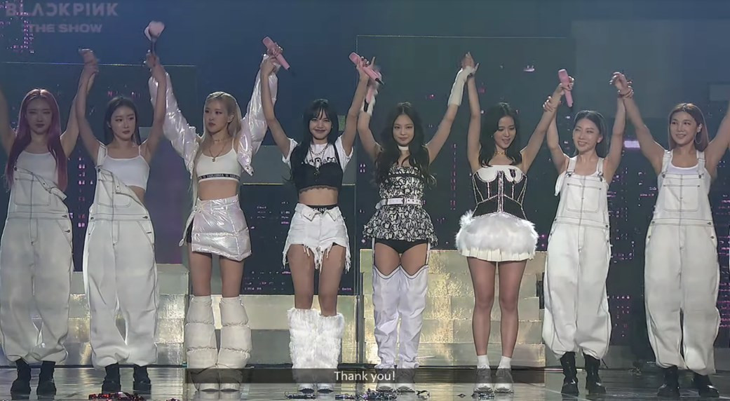 BLACKPINK diện toàn đồ đẹp trong concert The Show nhưng vẫn có một bộ khiến netizen khó cảm ảnh 9