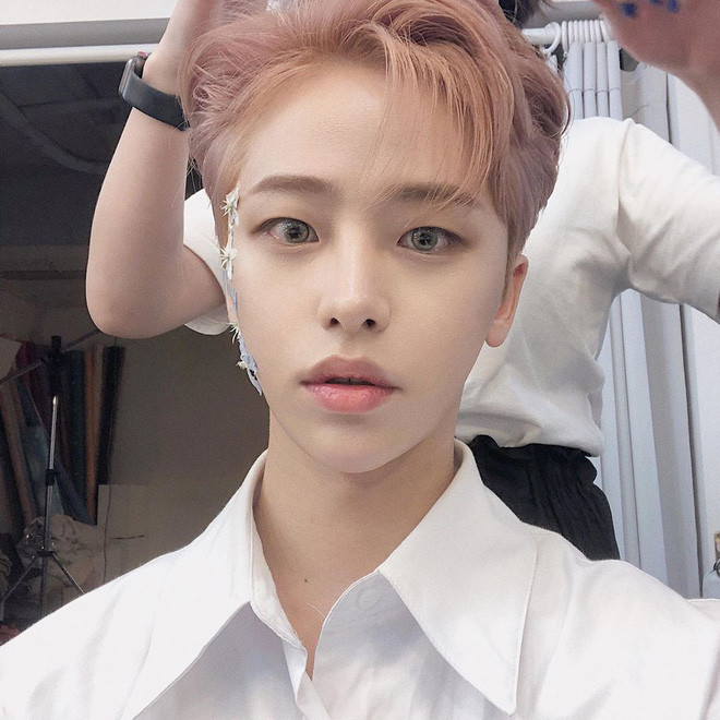 YouTuber chơi lớn đi làm tóc tại tiệm của BTS, TWICE, NCT và cái kết bất ngờ ảnh 5