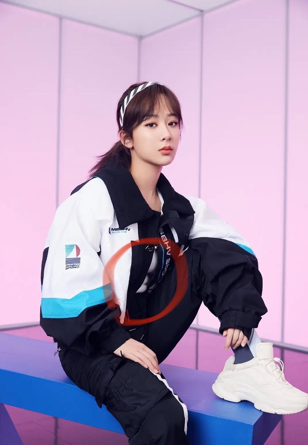 Nỗ lực giảm cân của Dương Tử tan tành vì lỡ tay khoe ảnh chưa qua chỉnh sửa ảnh 2