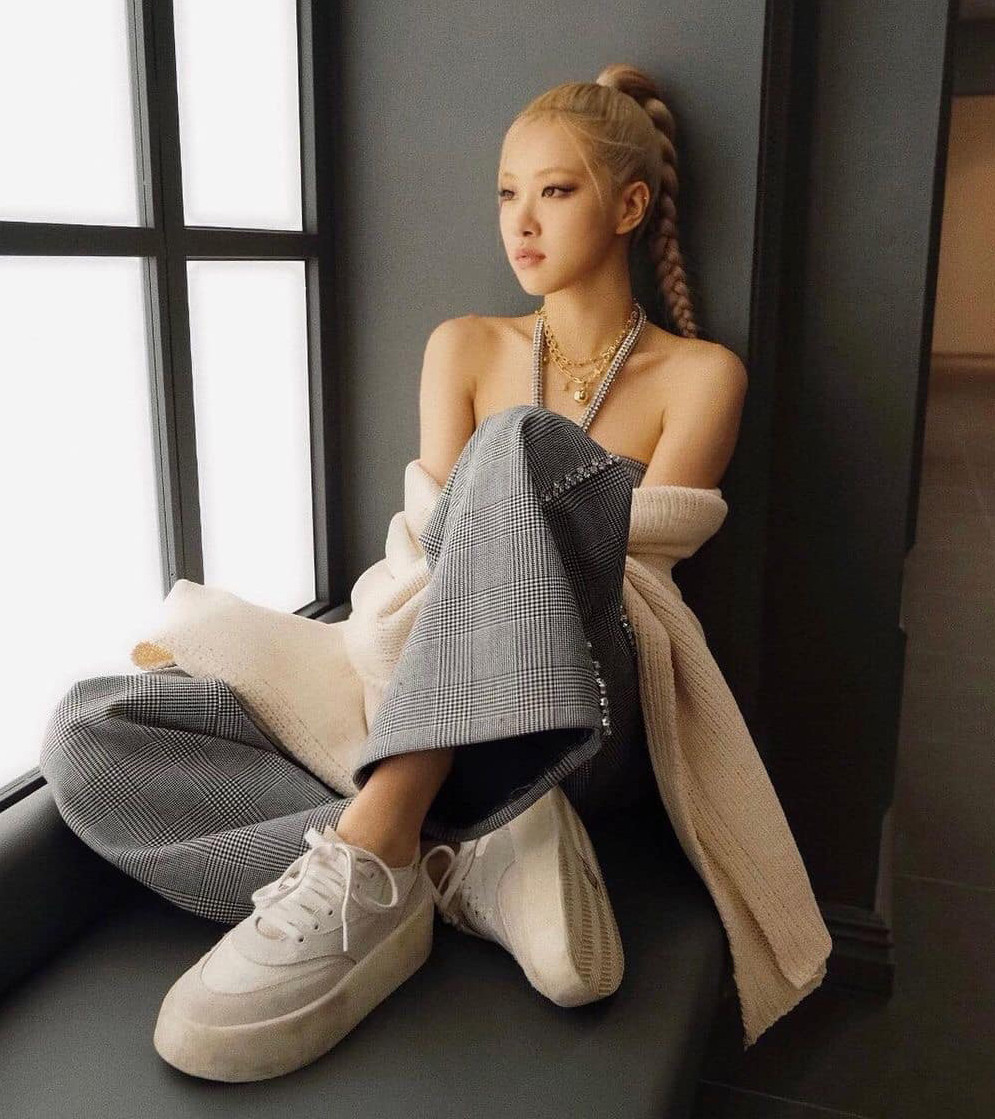 Vì đâu BLINKs mừng muốn khóc khi nhìn thấy Rosé buộc tóc quá xinh trong đợt solo? ảnh 6