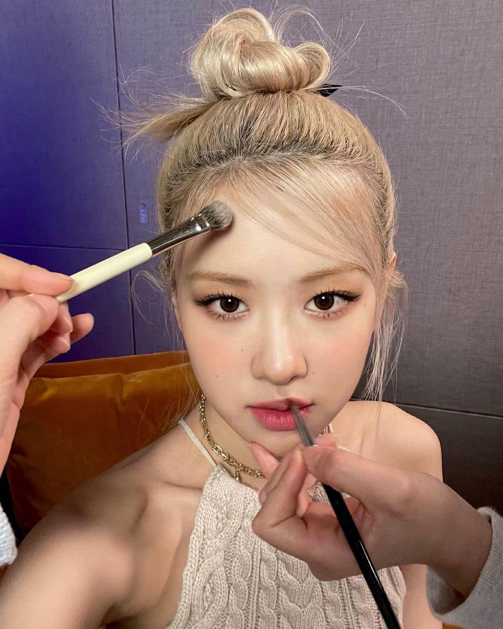 Vì đâu BLINKs mừng muốn khóc khi nhìn thấy Rosé buộc tóc quá xinh trong đợt solo? ảnh 10