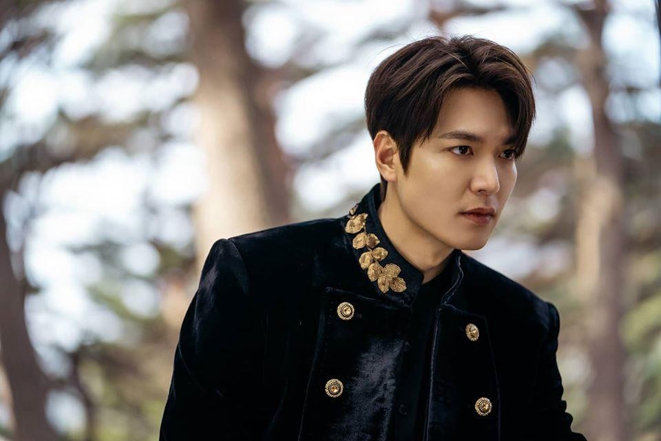 Nhìn lại thù lao diễn viên Hàn 2020: Lee Min Ho đã “khủng” mà Hyun Bin còn choáng hơn ảnh 1