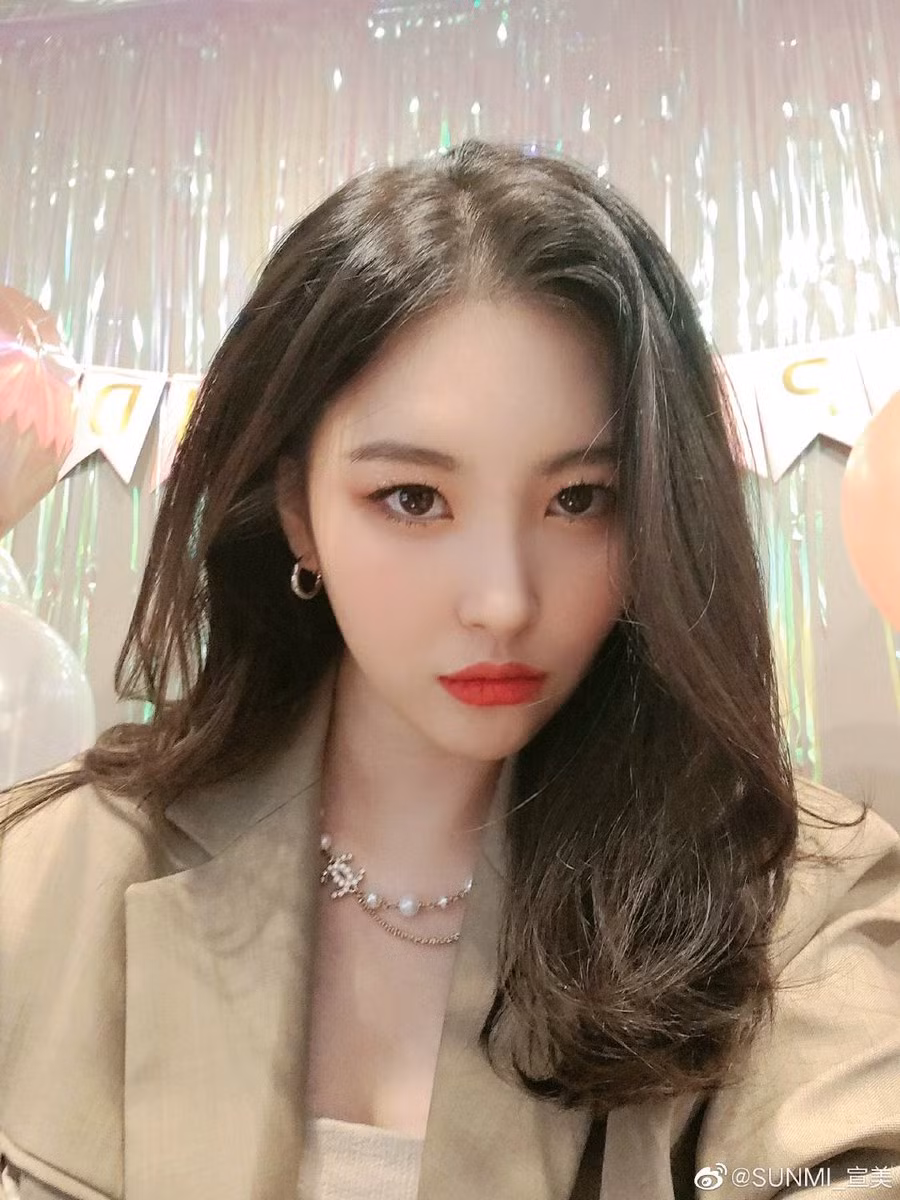 Đâu chỉ kiểu dáng lông mày, đường chân tóc cũng giúp idol thăng hạng nhan sắc ảnh 10