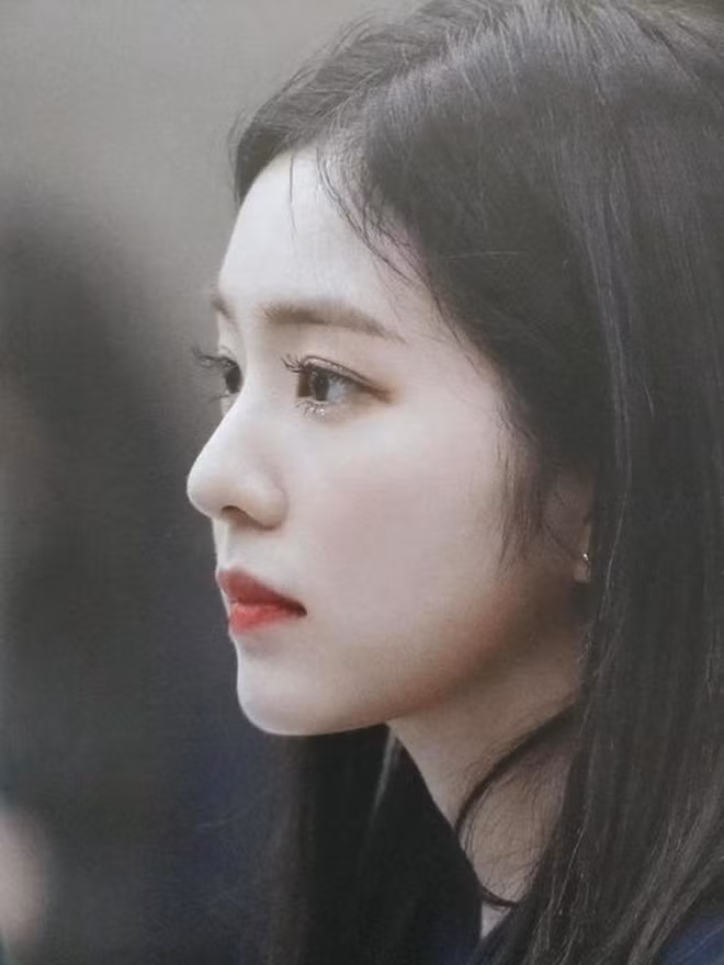 HOT: “Trận chiến nhan sắc” giữa Jennie (BLACKPINK) và Irene (Red Velvet) đã có kết quả! ảnh 4