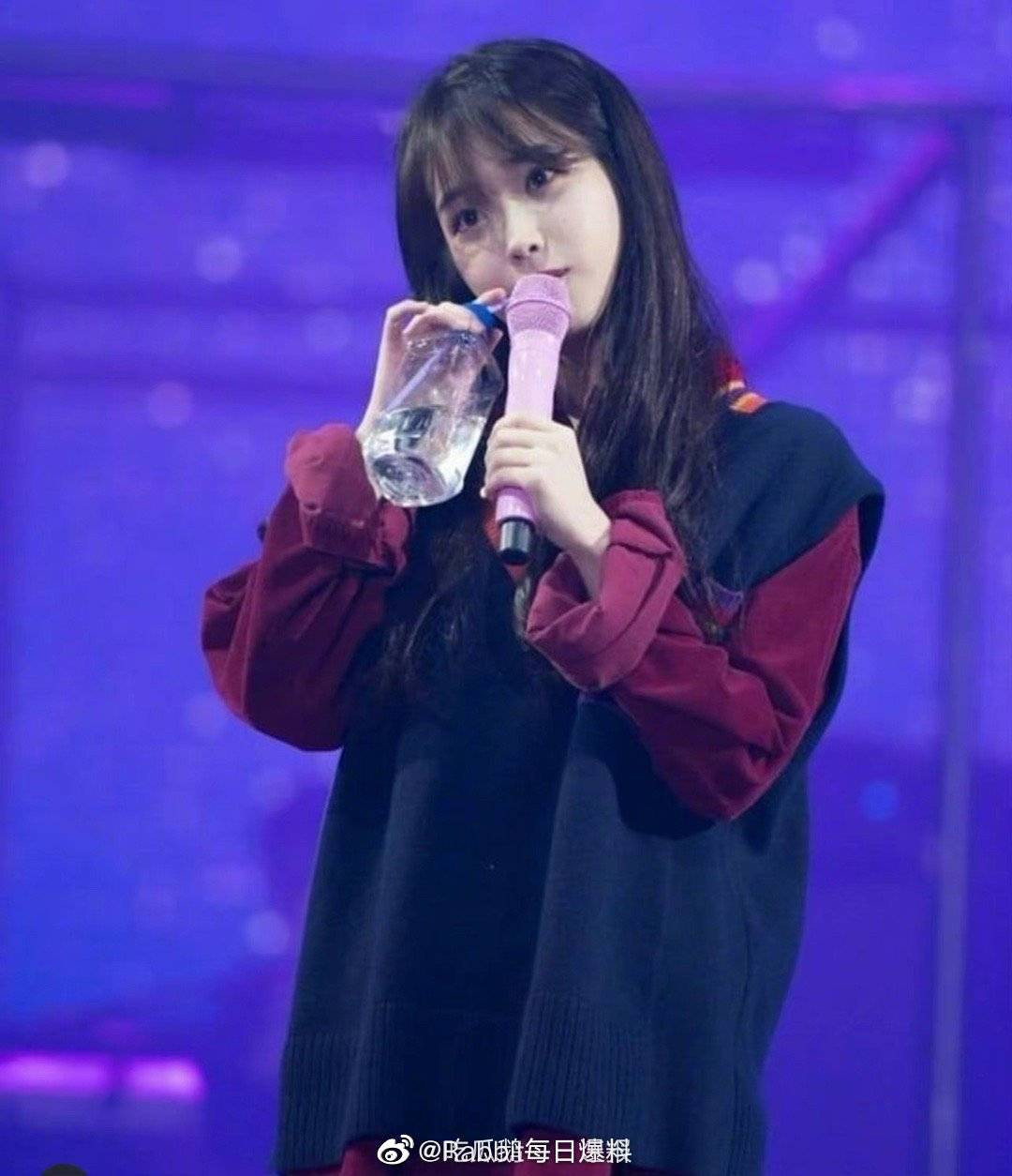 Hoàng Tử Thao bất ngờ tỏ tình với IU mà dân tình lại chỉ quan tâm tới Jungkook ảnh 3