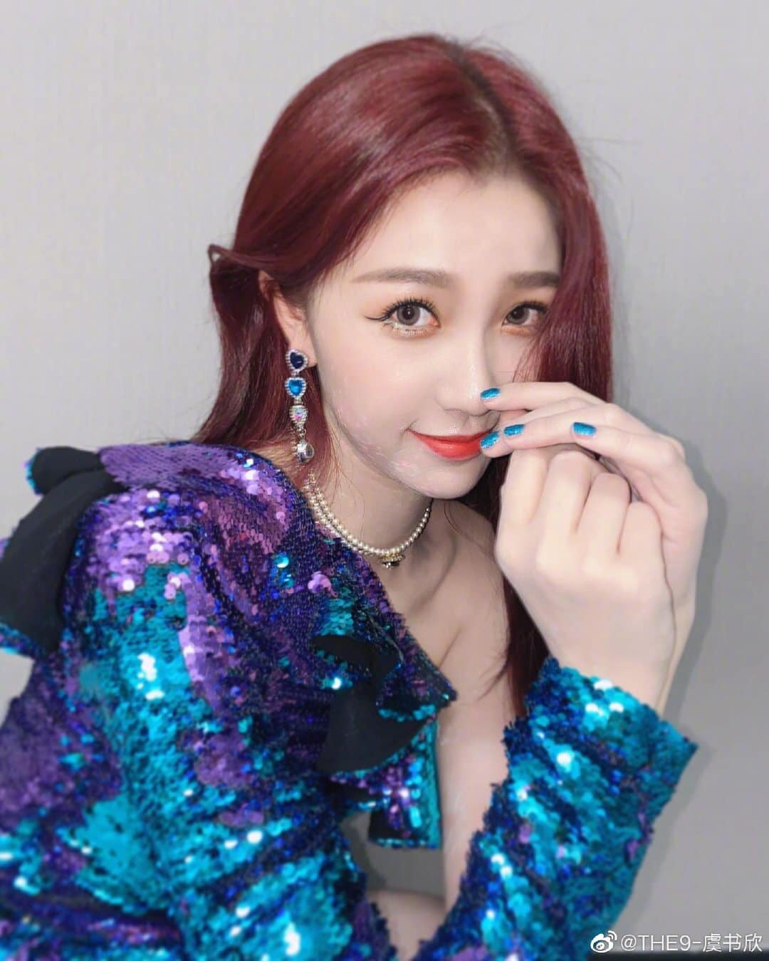 Bị nhầm với đối thủ, Ngu Thư Hân phản ứng nhanh và khéo cỡ nào mà lên được “hot search”? ảnh 2