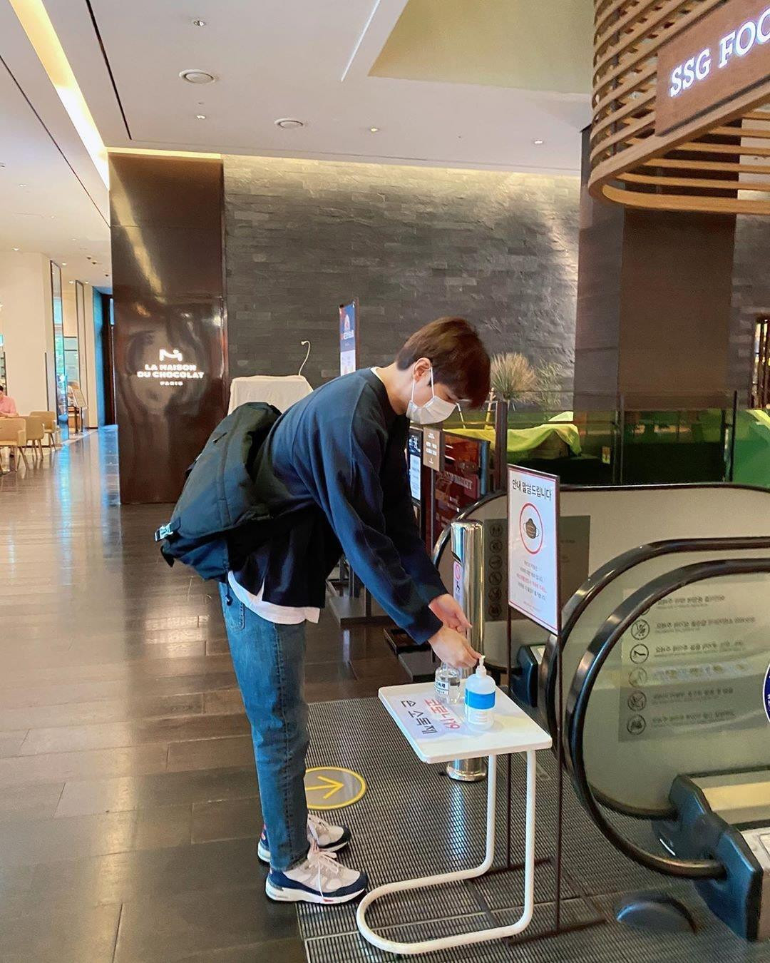 Chờ mãi mới có ngày rảnh để Lee Min Ho đi siêu thị mua đồ và cái kết không ngờ ảnh 4