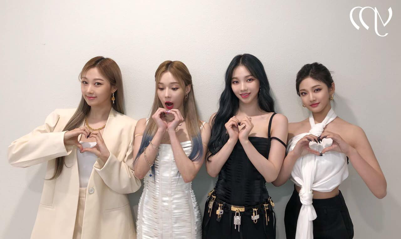 Vừa mới chê aespa mặc xấu, netizen càng sốc hơn khi biết xuất xứ trang phục của nhóm ảnh 3