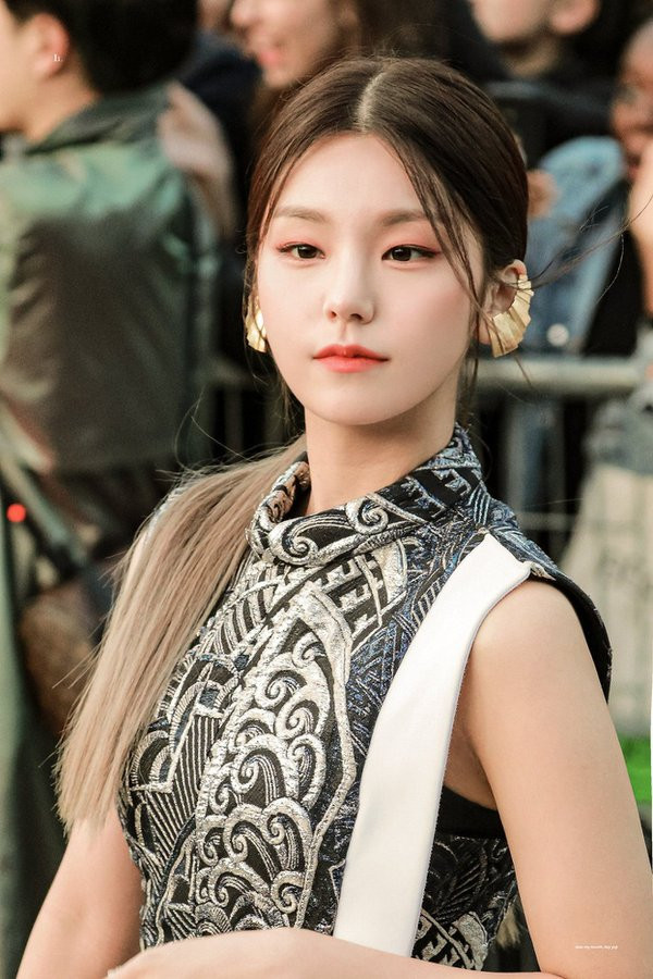 Idol K-Pop không thiếu những “cô nàng đẹp trai”, sẽ hóa mỹ nam nếu chuyển giới ảnh 7