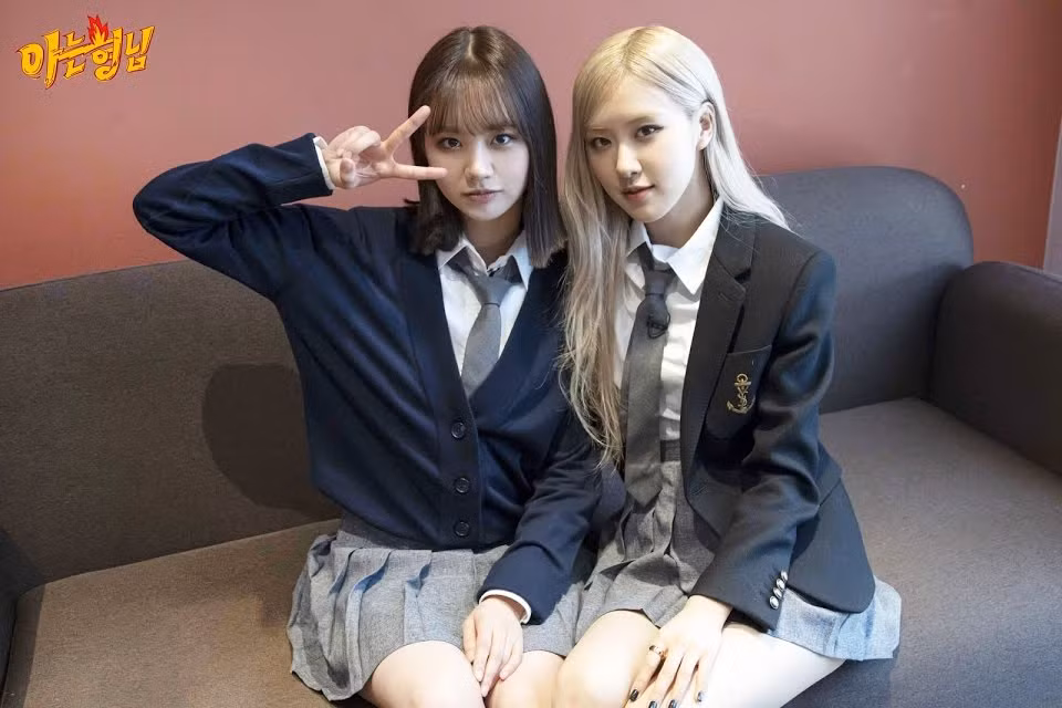 BLINKs hẳn sẽ cảm ơn Hyeri nhiều lắm vì đã cứu Rosé khỏi một pha bị chụp lén ảnh 1