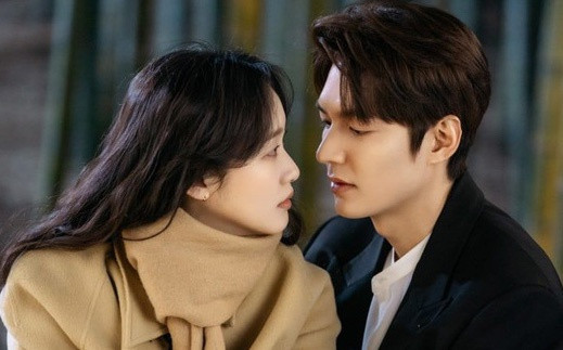 Lee Min Ho đón sinh nhật với Kim Go Eun, bằng chứng hẹn hò quá rõ ràng? ảnh 10