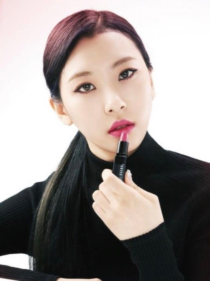 Đâu chỉ kiểu dáng lông mày, đường chân tóc cũng giúp idol thăng hạng nhan sắc ảnh 9