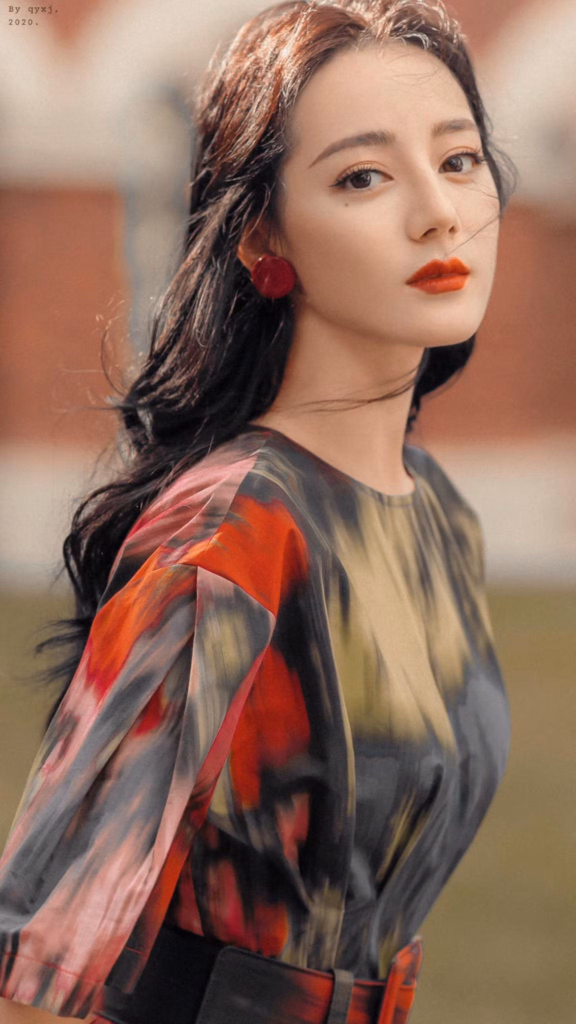 Xinh đẹp như Địch Lệ Nhiệt Ba mà cũng thành nạn nhân của việc chọn nhầm kiểu tóc ảnh 2