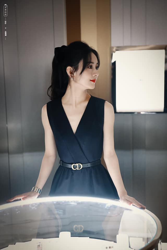 Chỉ vì thiếu một món đồ nhỏ mà Suzy ngậm ngùi bị chê “không đẹp bằng Triệu Lệ Dĩnh” ảnh 3