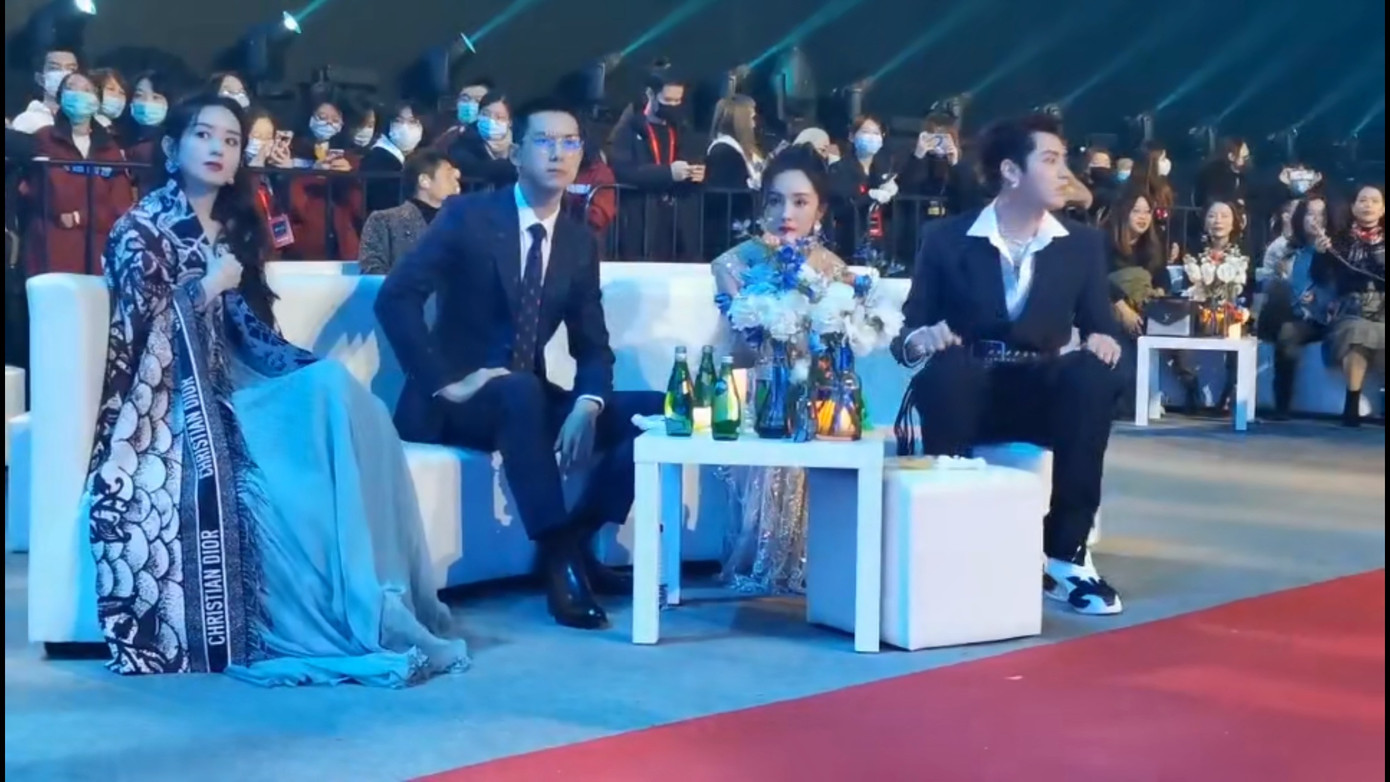 Đụng độ hai tình cũ của chồng, Triệu Lệ Dĩnh hành xử thế nào mà được netizen vỗ tay? ảnh 7