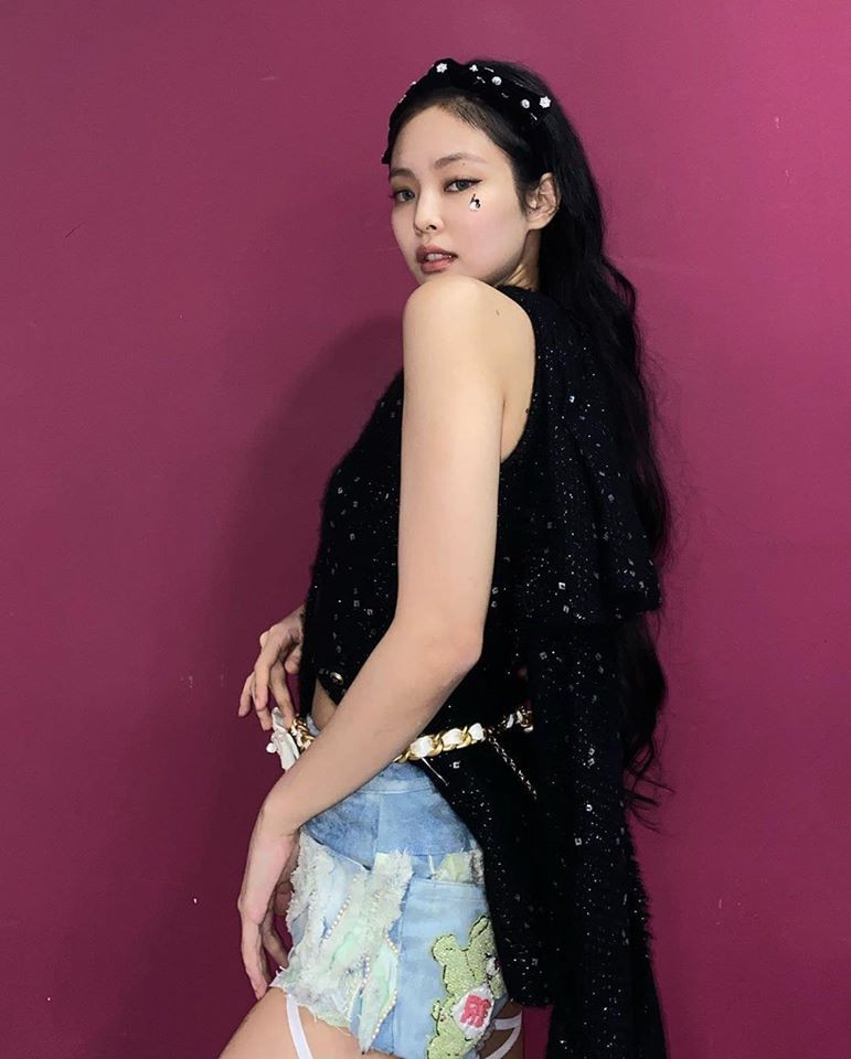 BLINK bức xúc khi một fanpage thời trang chê tơi bời set đồ mới của Jennie (BLACKPINK) ảnh 6