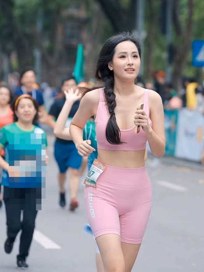 Mai Phương Thúy không còn bị chê kém duyên, “nhìn muốn đỏ mặt” khi mặc đồ thể thao ảnh 4