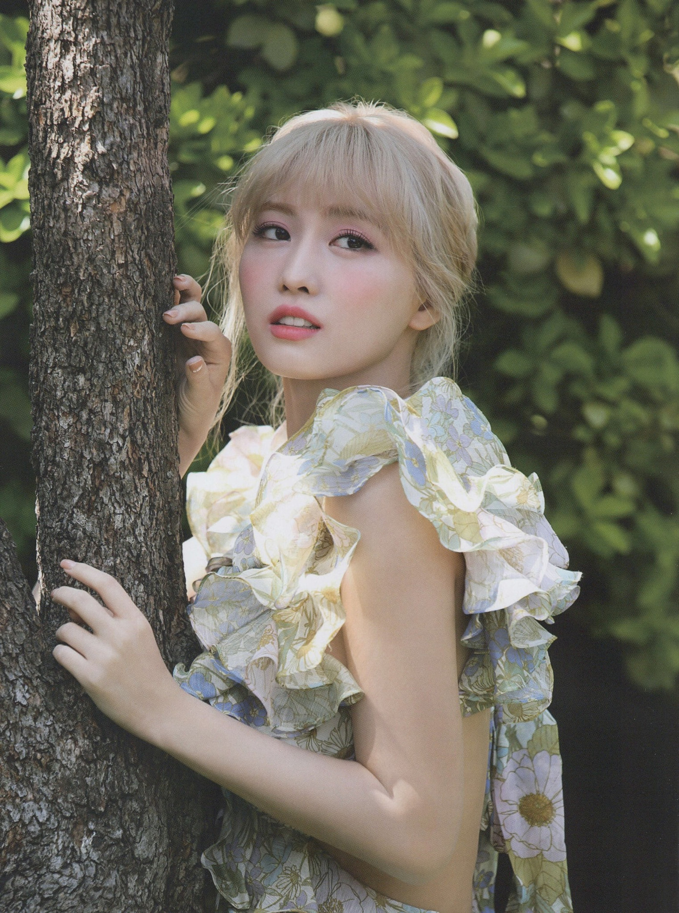 Vì đụng hàng với Rosé mà netizen mới biết váy của Momo (TWICE) được chỉnh sửa cao tay ảnh 5