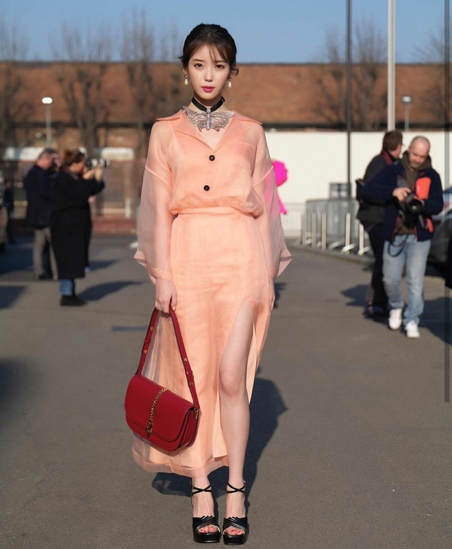 Một lần nữa, IU và Gucci lại ca bài “Chúng ta không thuộc về nhau” ảnh 6