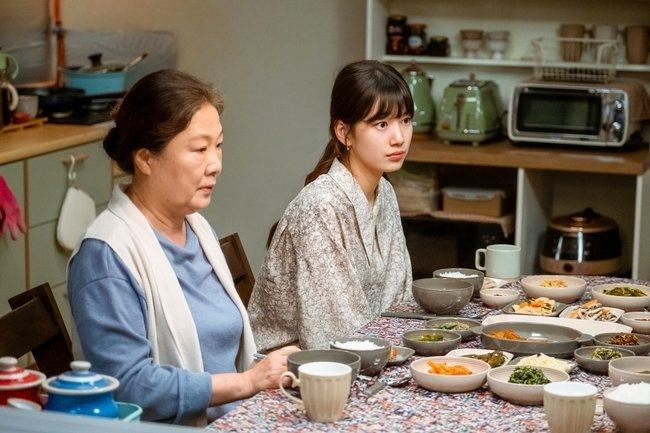 “Start Up” bị netizen la ó vì nhân vật của Suzy mắc lỗi thời trang quá sức lộ liễu ảnh 1