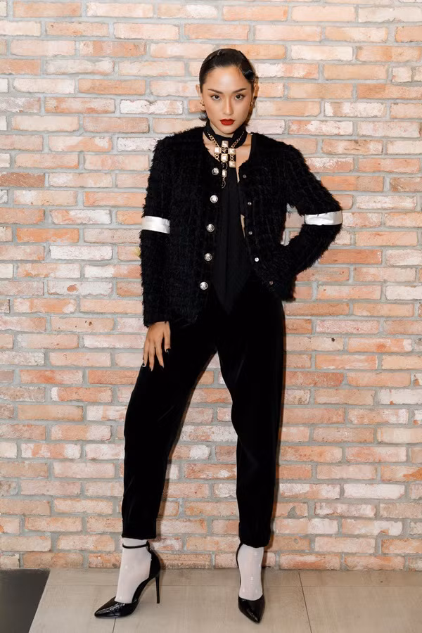 “Bạn gái màn ảnh” của Sơn Tùng M-TP đụng hàng áo Chanel với G-Dragon ảnh 3