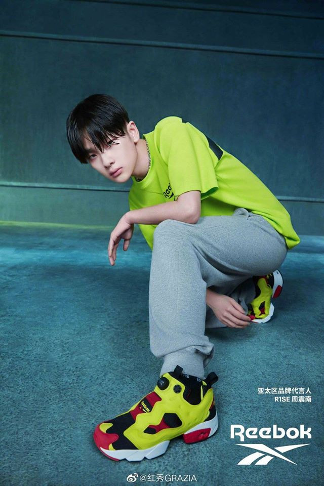 Những chàng trai xứng danh “cực phẩm rồng vàng” showbiz Trung, vừa đẹp vừa giỏi! ảnh 10