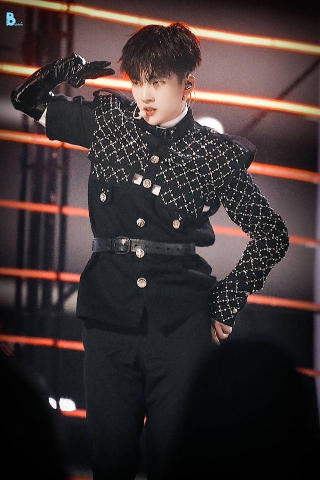 Những chàng trai xứng danh “cực phẩm rồng vàng” showbiz Trung, vừa đẹp vừa giỏi! ảnh 9