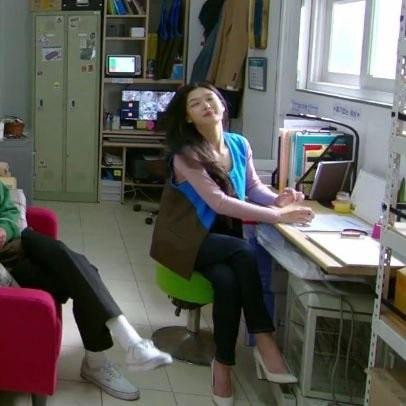 Hết nụ hôn đầu, đến lượt trang phục của Kim Yoo Jung trong phim mới bị chỉ trích ảnh 5