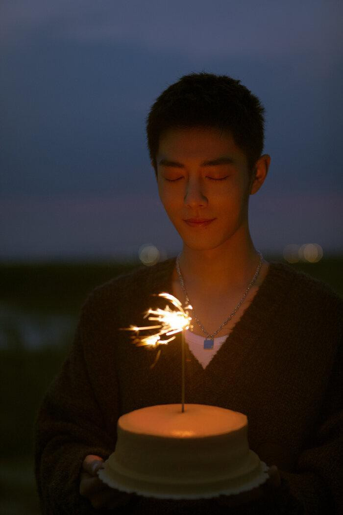 Tiêu Chiến vẫn chưa hết khổ vì fan quá khích: Mừng sinh nhật kéo theo bao rắc rối ảnh 1