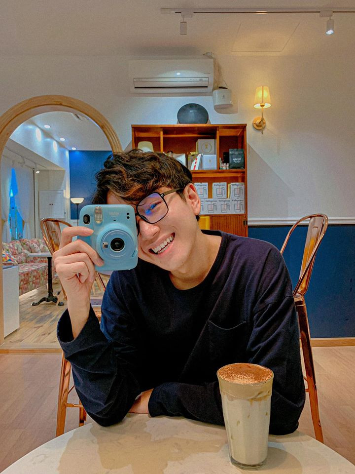 Gặp Thiện Khiêm, vlog “soái ca” Khiemslays với nụ cười lan tỏa năng lượng tích cực ảnh 1