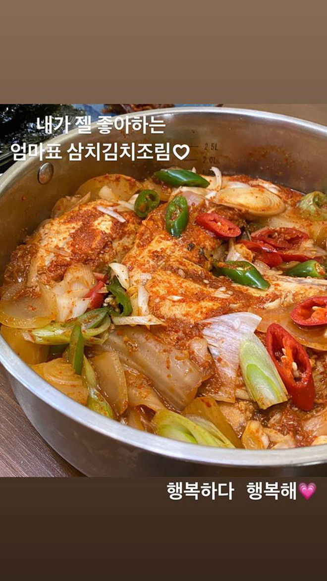 Cả thế giới "cấm cung", sao Hàn làm gì để mỗi ngày ở nhà là một ngày vui? ảnh 10