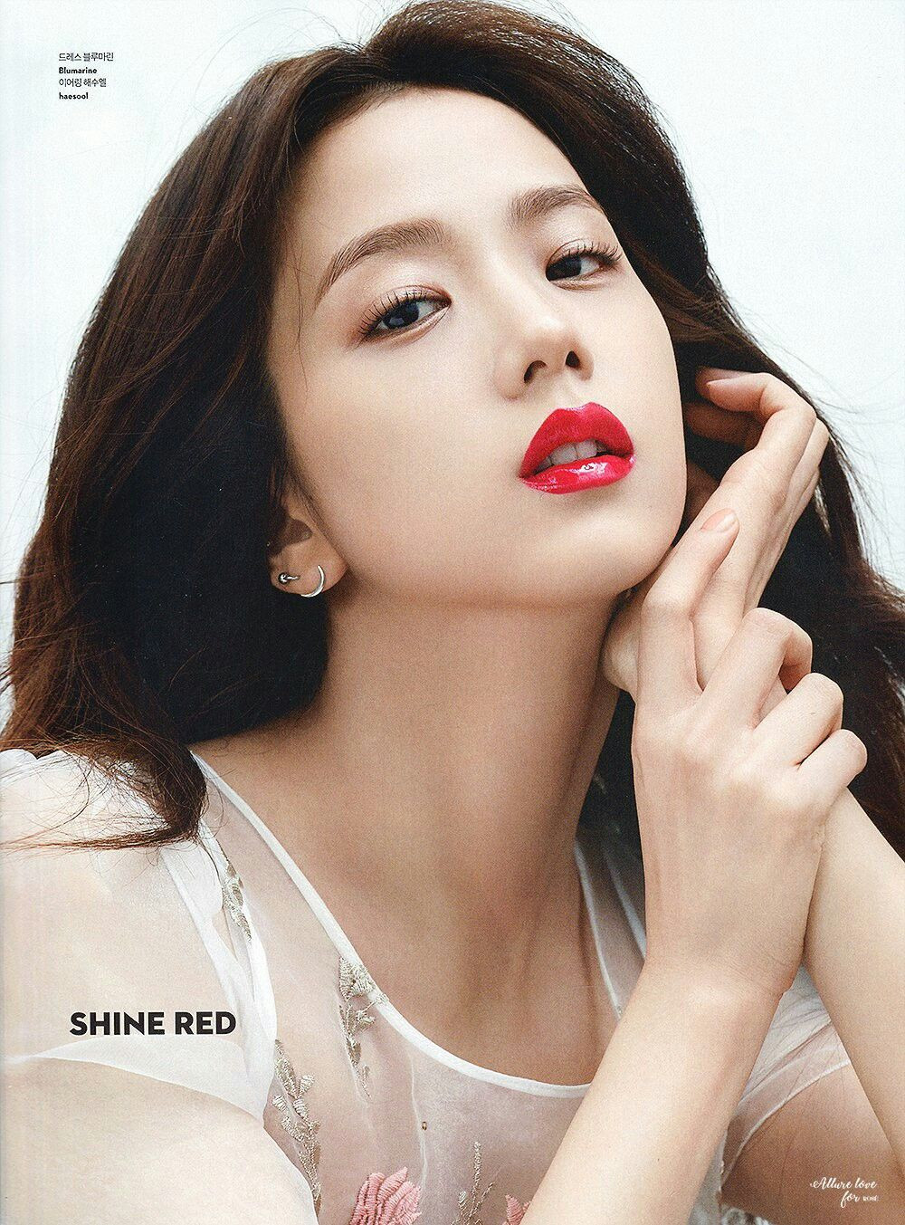 BLACKPINK cứ tô son đỏ là trái tim BLINKs liêu xiêu: Rực rỡ nổi bật hết phần người khác! ảnh 4