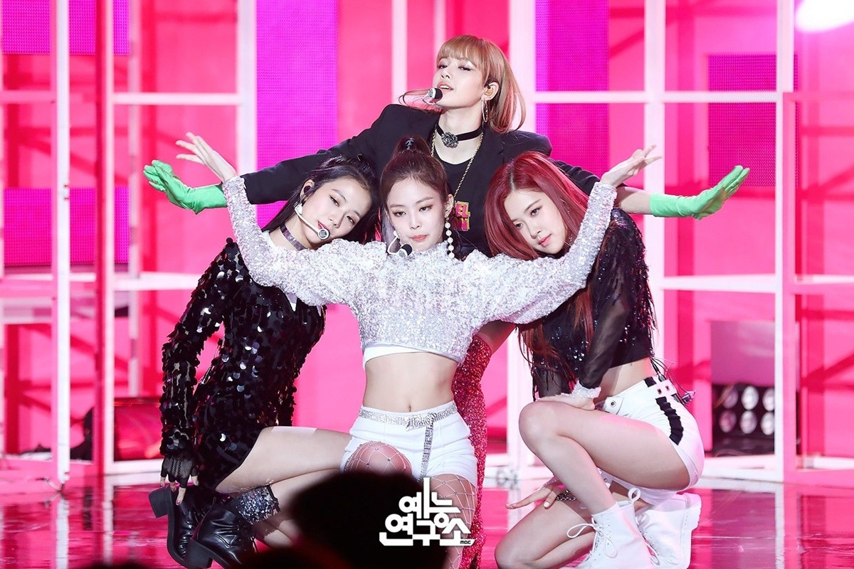 Nhiều Blink cho rằng Ji Eun ưu ái Jennie ra mặt khi luôn cho cô mặc đồ đẹp nhất nhóm Blink thở phào nhẹ nhõm khi nghe tin stylist quen thuộc của BLACKPINK đã rời YG ảnh 2